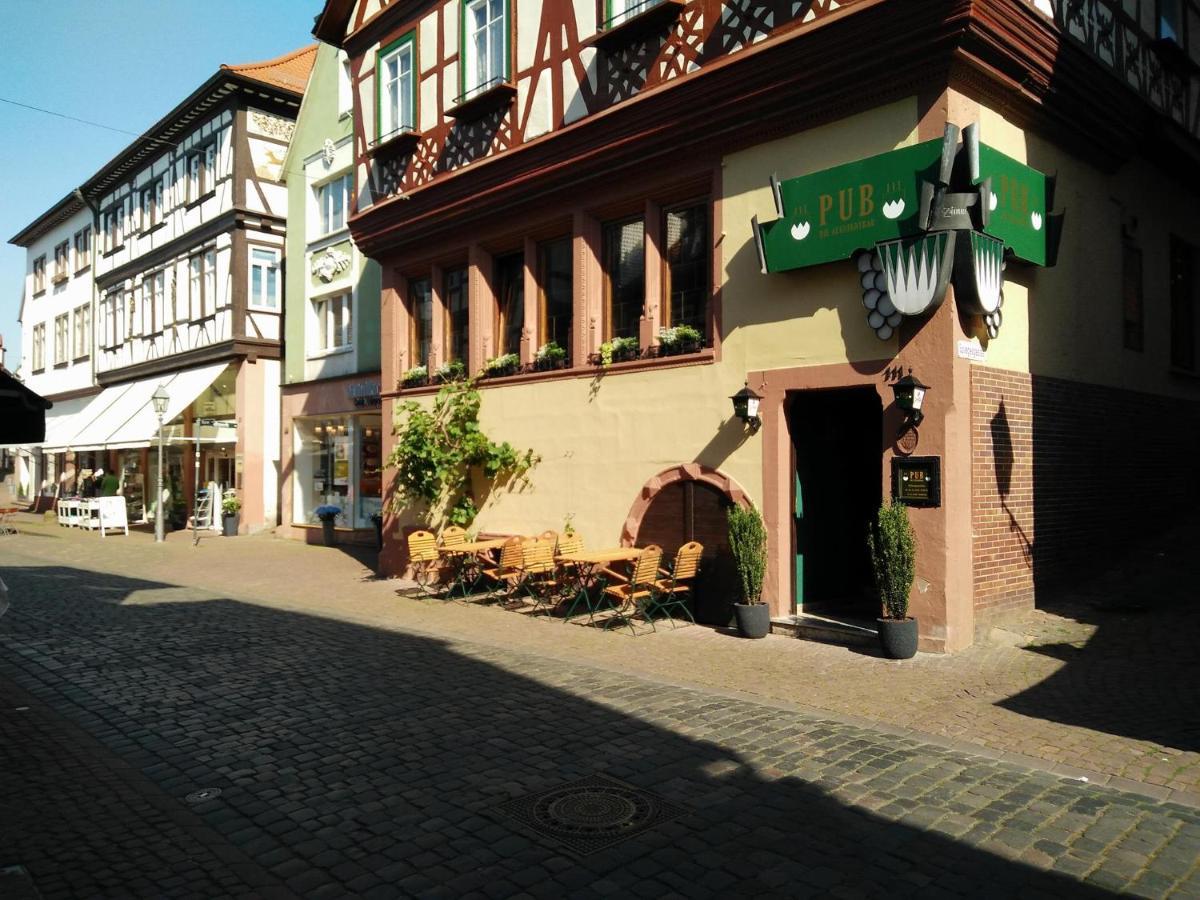 Pub 111 - Die Altstadt Unterkunft Мильтенберг Экстерьер фото