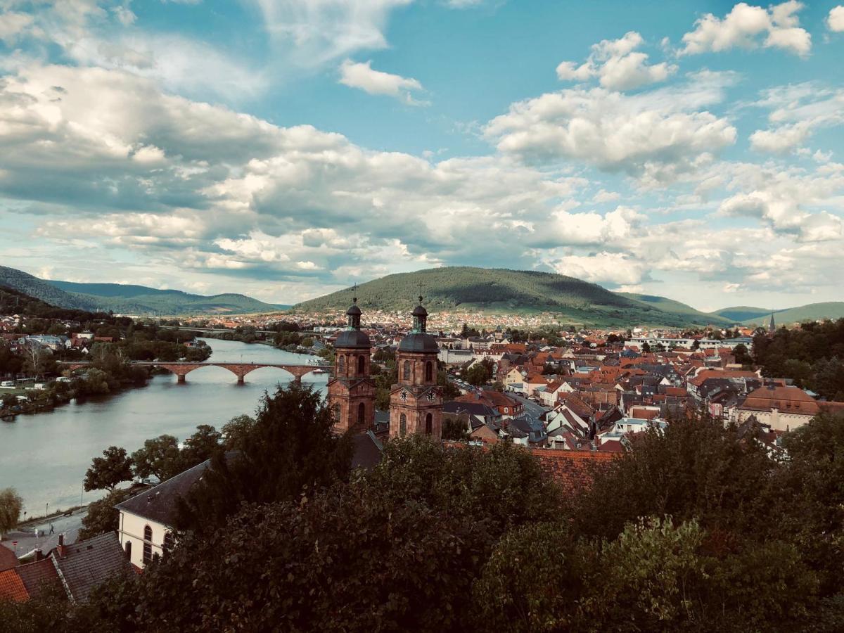 Pub 111 - Die Altstadt Unterkunft Мильтенберг Экстерьер фото